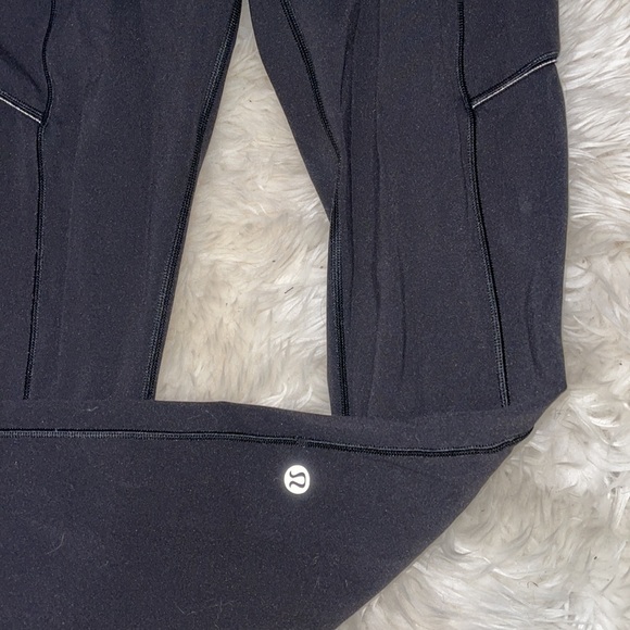 Fast and Free Lululemon Leggings Like new - Picture 2 of 6